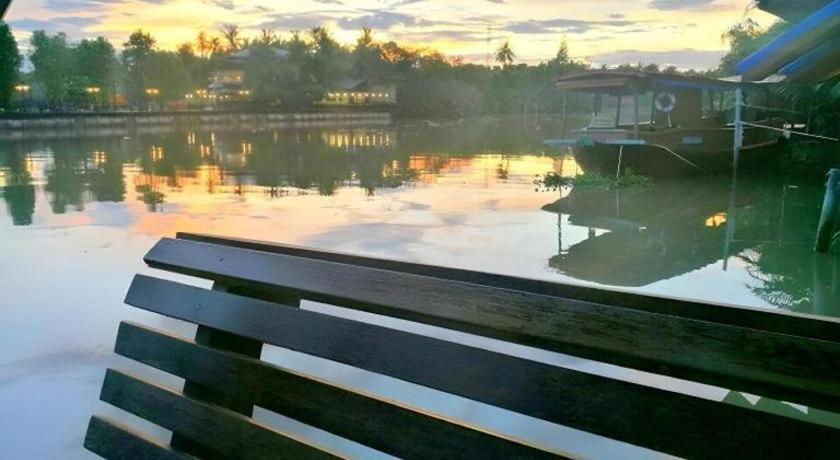 Ruennamyen Resort Amphawa Samut Songkhram Exterior foto